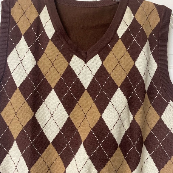 Brown argyle sweater vest - Picture 2 of 2